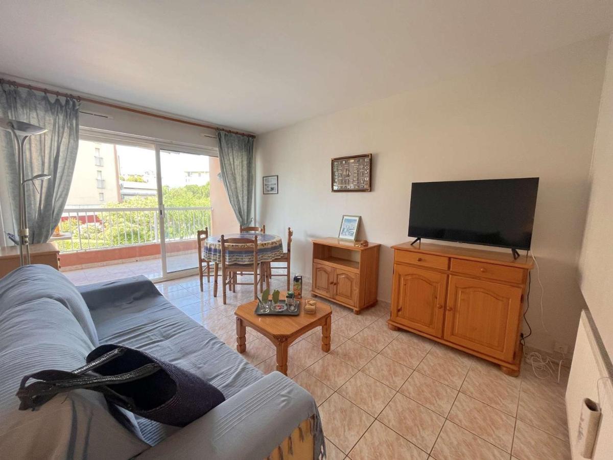 Apartment 2 Pieces Proche Avec Garage, - Fr-1-226a-167 *