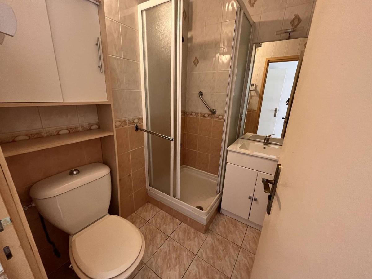 2 Pieces Proche Avec Garage, - Fr-1-226a-167 Appartement Fréjus